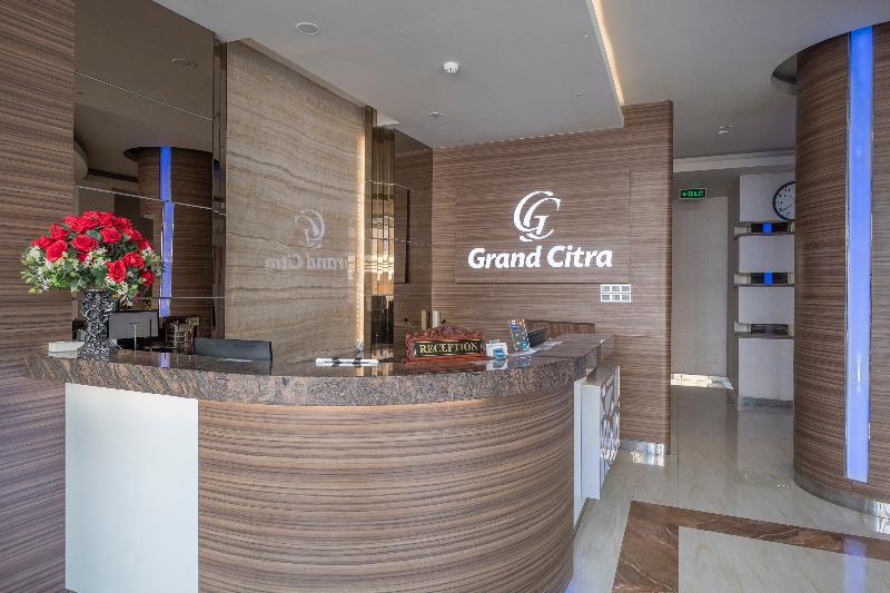 Collection O 1301 Hotel Grand Citra Makassar Exteriör bild