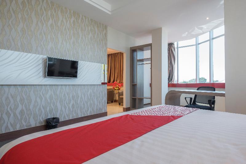 Collection O 1301 Hotel Grand Citra Makassar Exteriör bild