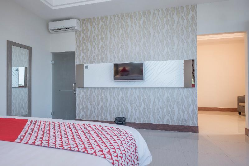 Collection O 1301 Hotel Grand Citra Makassar Exteriör bild